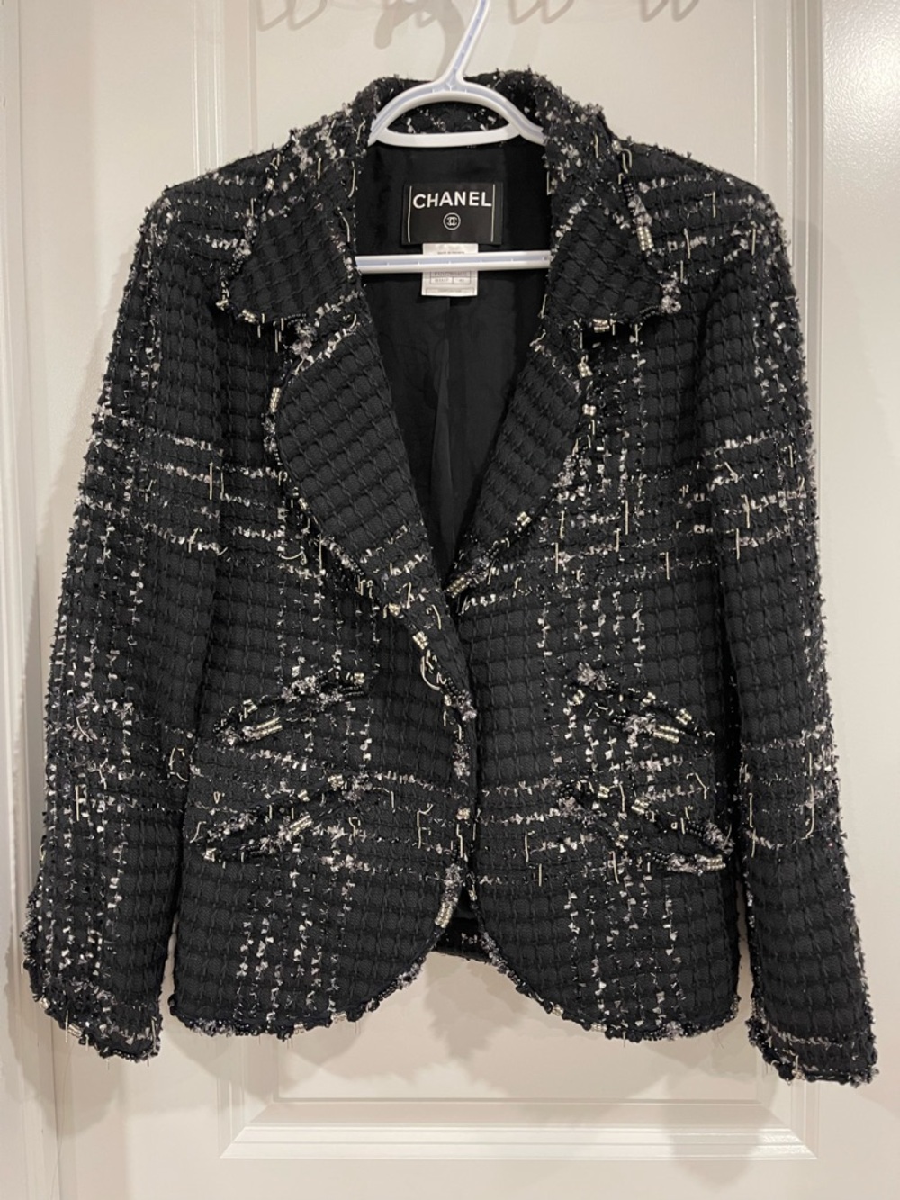 CHANEL Black & White Tweed Bouclé Blazer